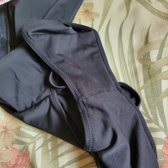 3/$25 NWOT Shein One Piece Swimwear Zip Up Front Black Scuba 0XL - Picture 6 of 12